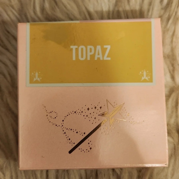 MAGIC STAR™ LUMINOUS SETTING POWDER - Picture 1 of 7